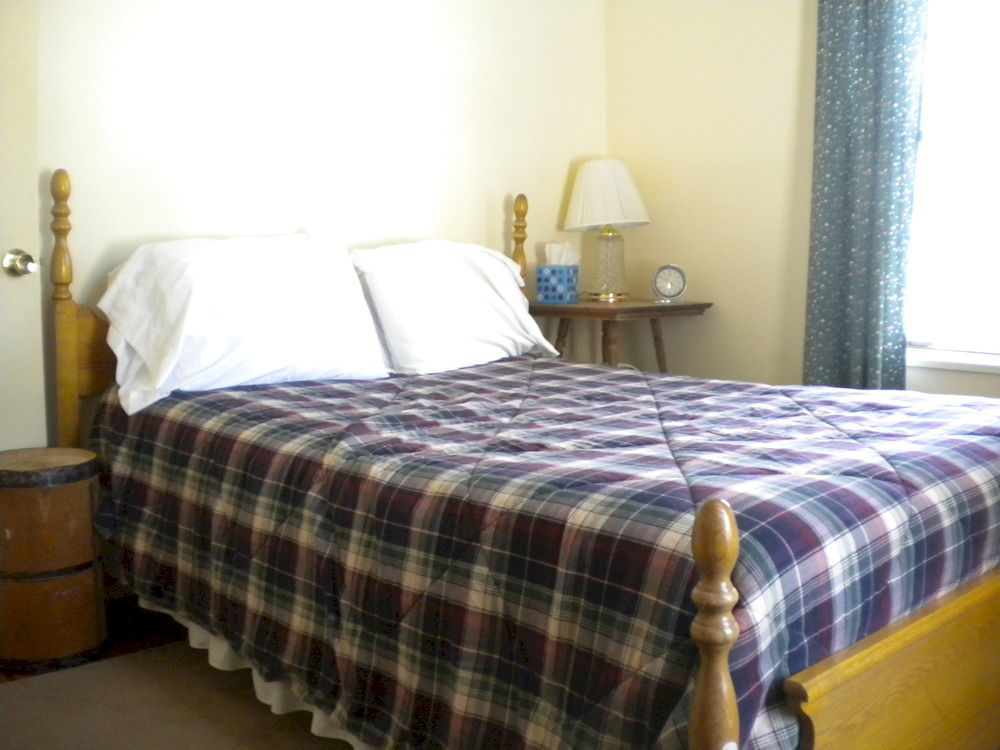The Sterling Inn Caratunk Екстериор снимка